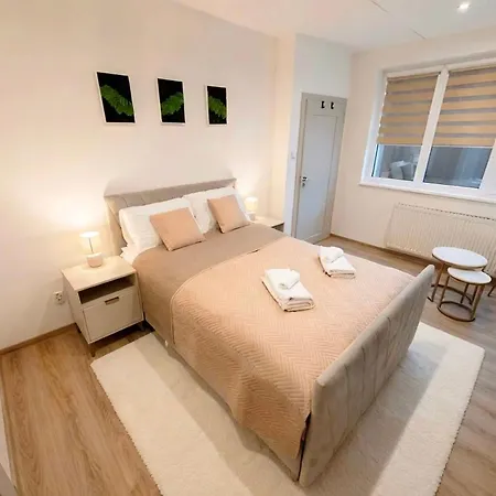 Axiom - Astra 4 Apartment Košice